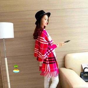 NWT-Gorgeous Winter Poncho Scarf/Poncho